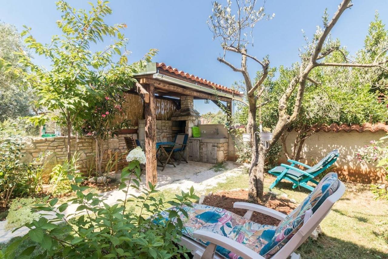 Villa Marizella Premantura Exterior foto