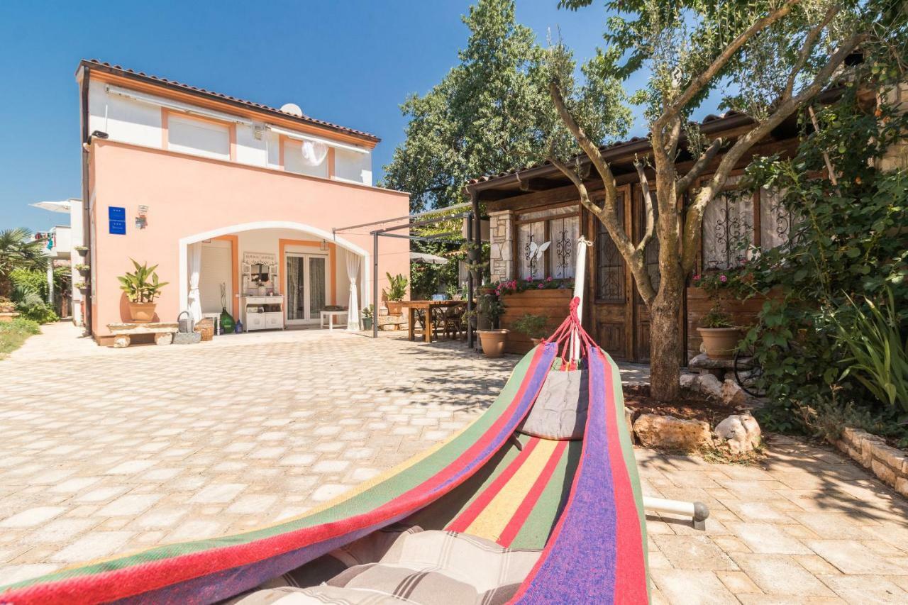 Villa Marizella Premantura Exterior foto
